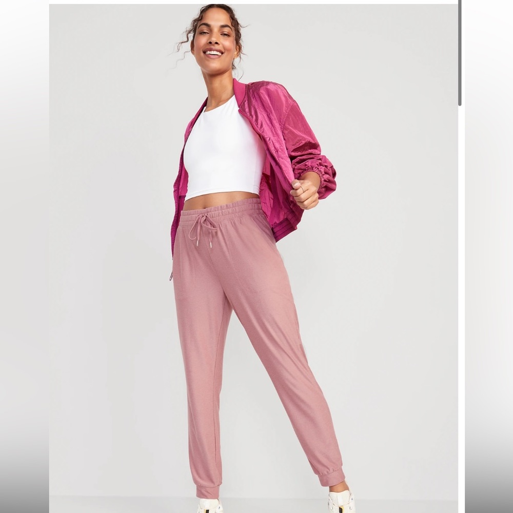 Mid-Rise Cloud Soft Ankle Joggers